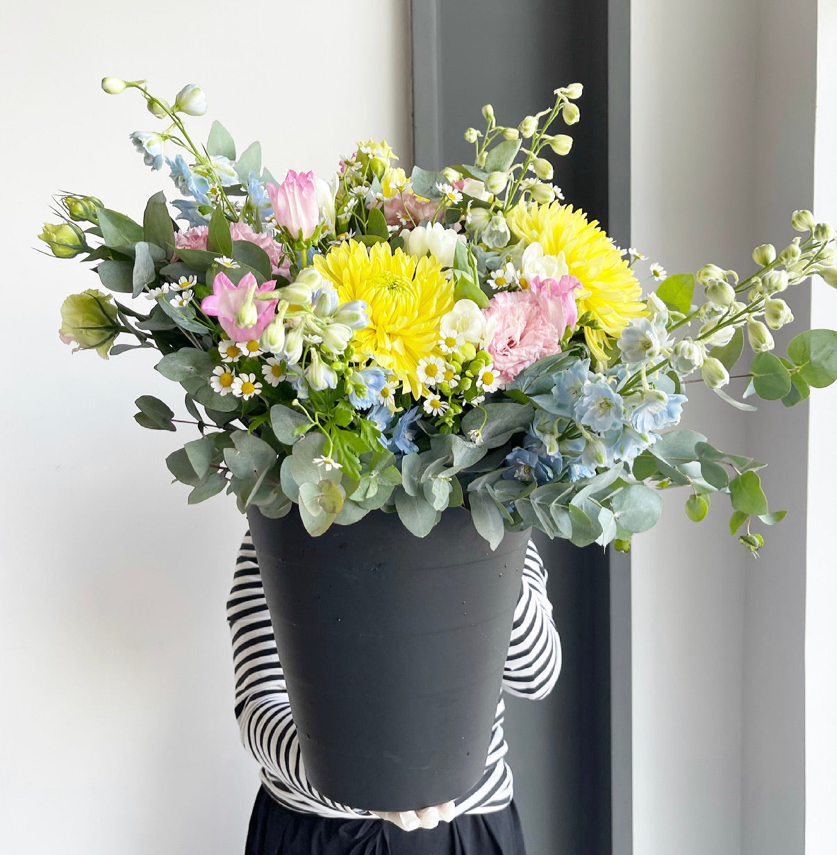 No Wrapping, Delivered in Florists Buckets