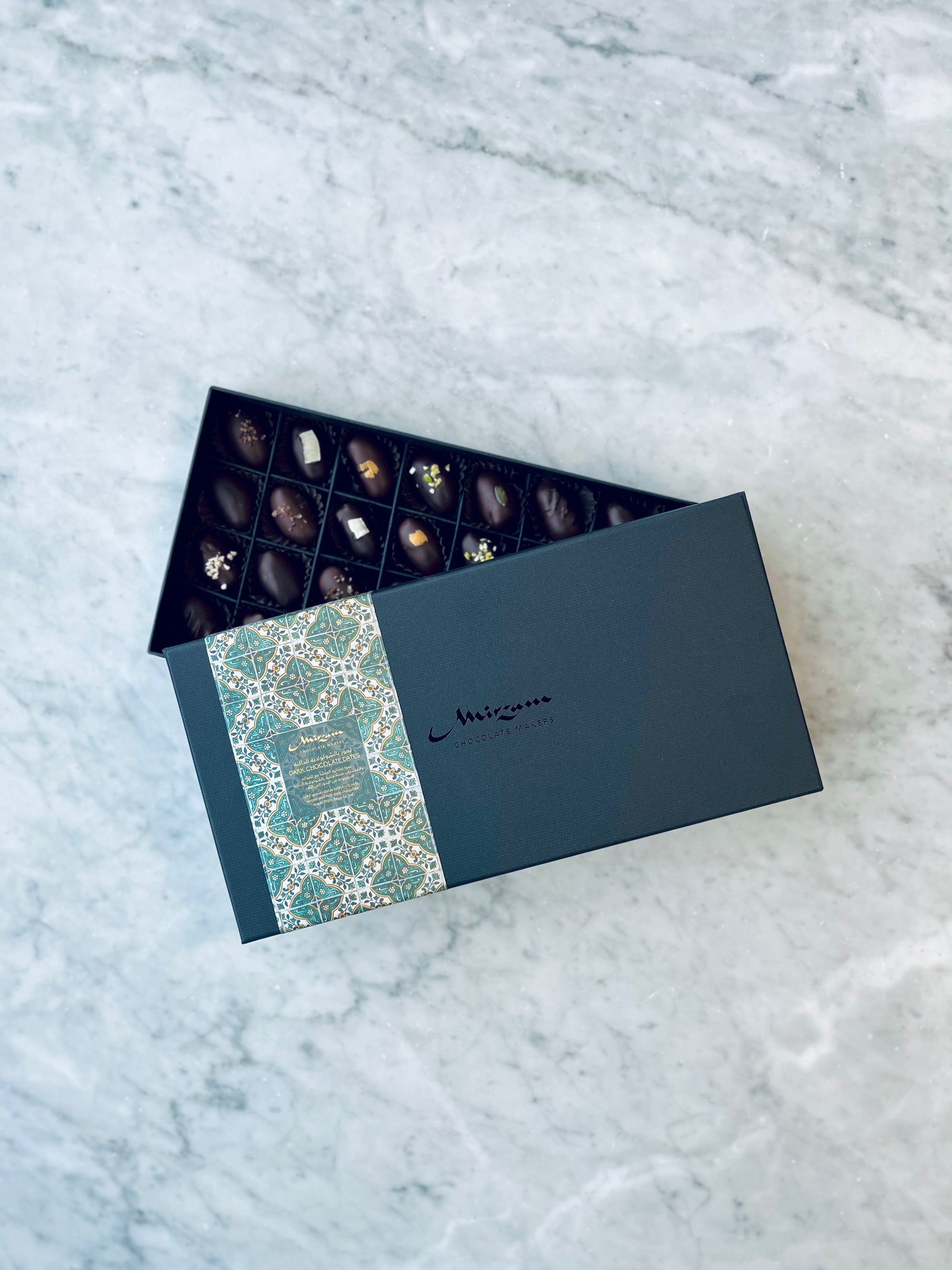 DARK CHOCOLATE DATES CLASSIC BOX OF 32