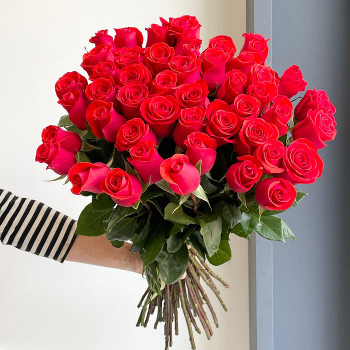 Florette_Red_NINA_Orange_Crush_Roses_70cm_50-stems_market_flowers_2024-02-28