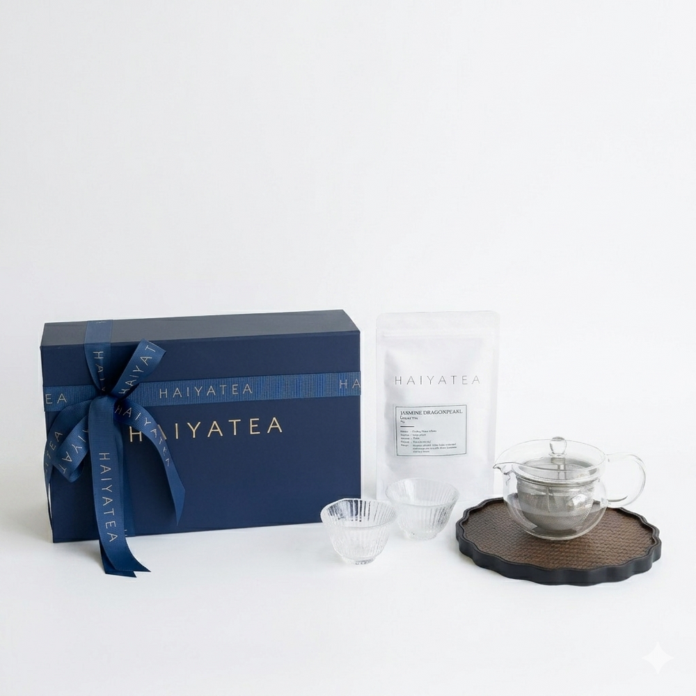 Tea Hamper (teapot, tea tray, green tea, two teacups)