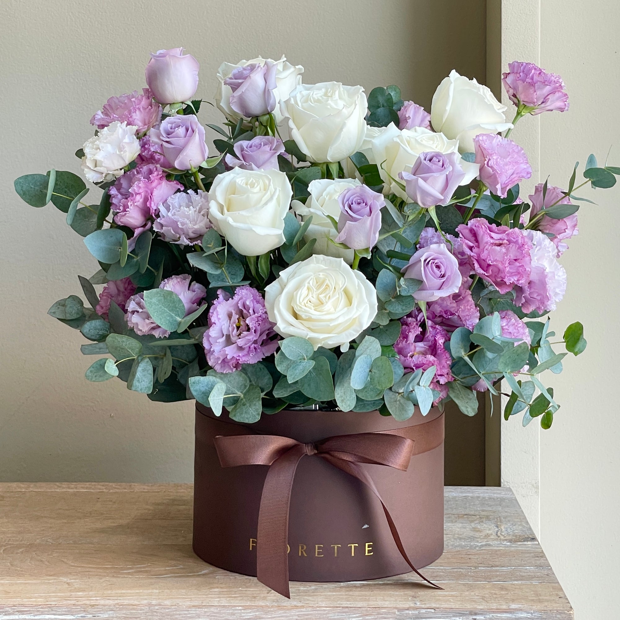 Regina - Box Arrangement