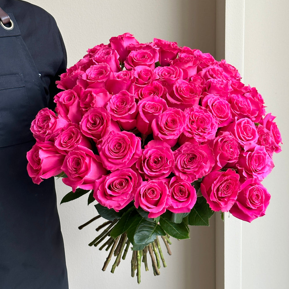 Roses - Full Monty Hot Pink (50 stems)