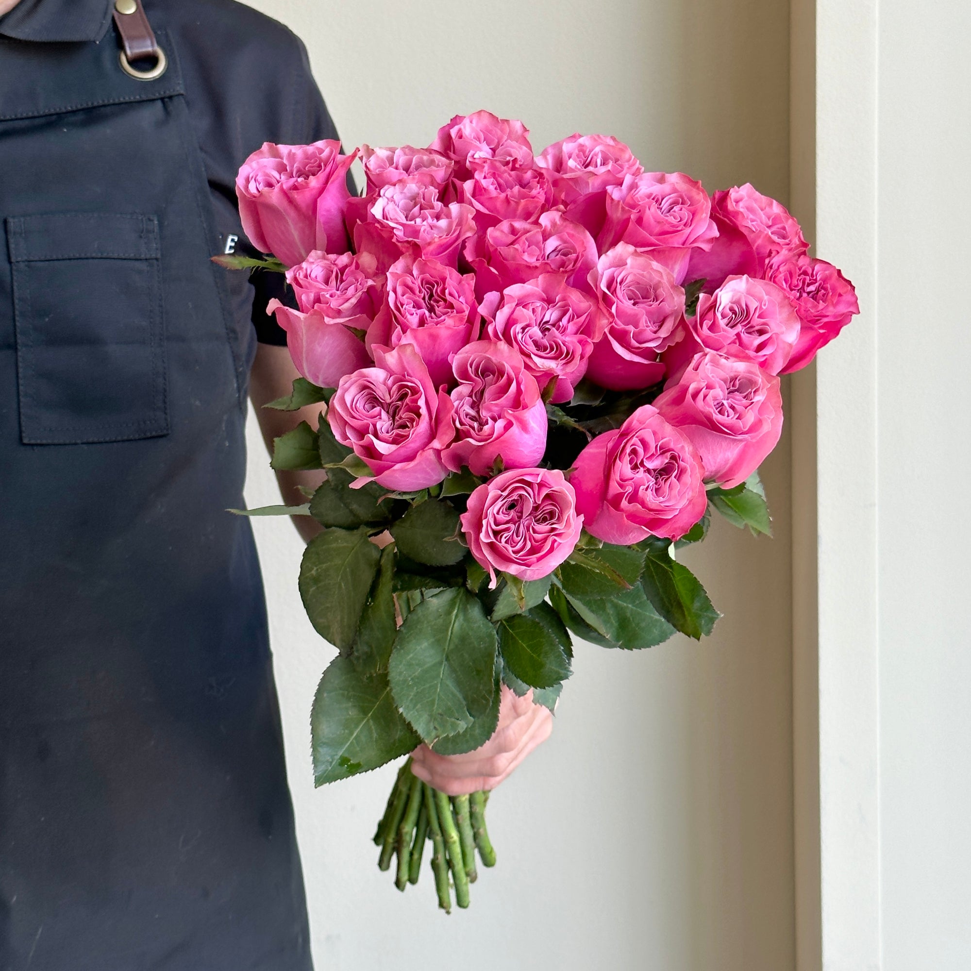 Roses - Country Blues Purple (20 stems)