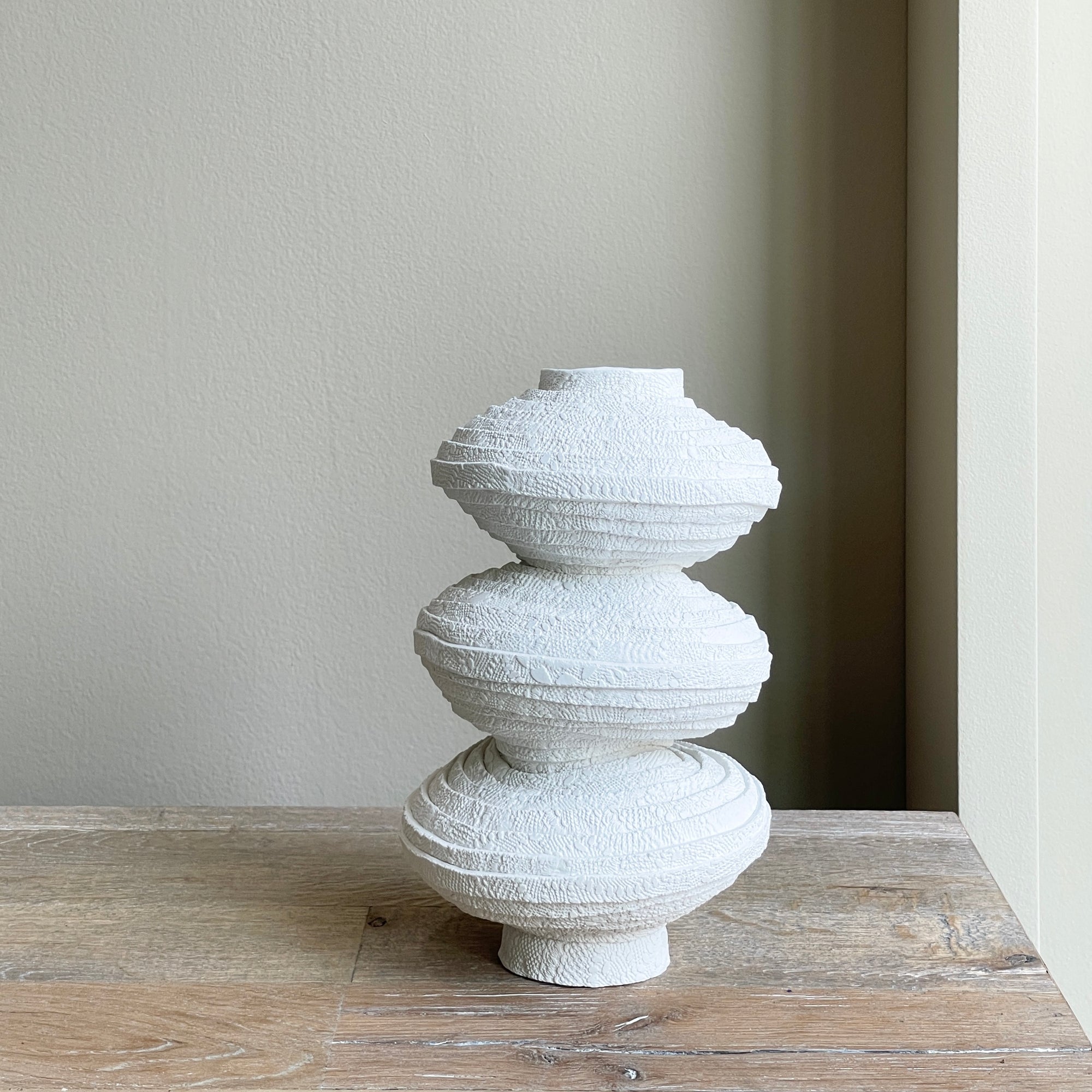 3 Tier Lace Coil Vase (Medium)