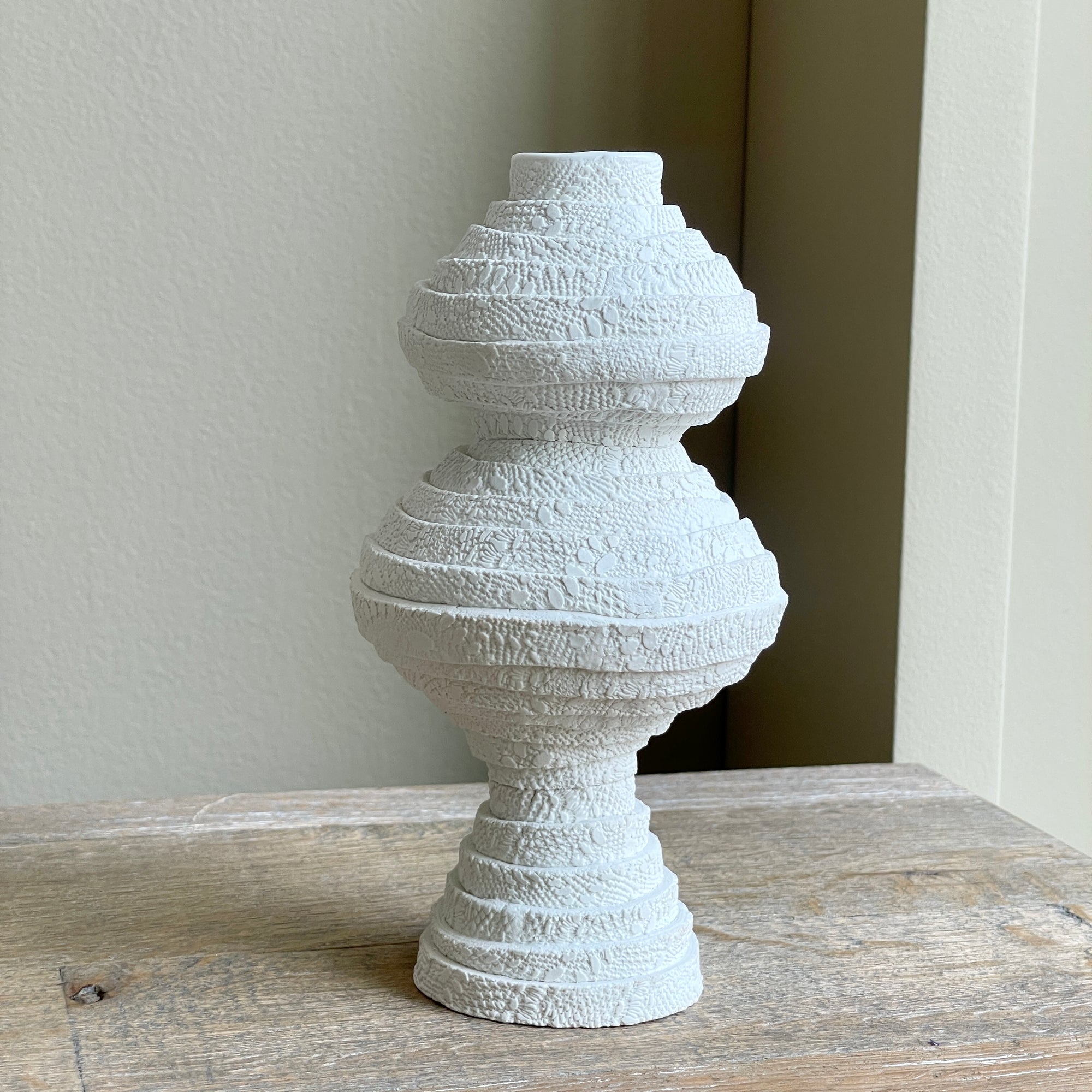 Flute Lace Coil Vase (Small)