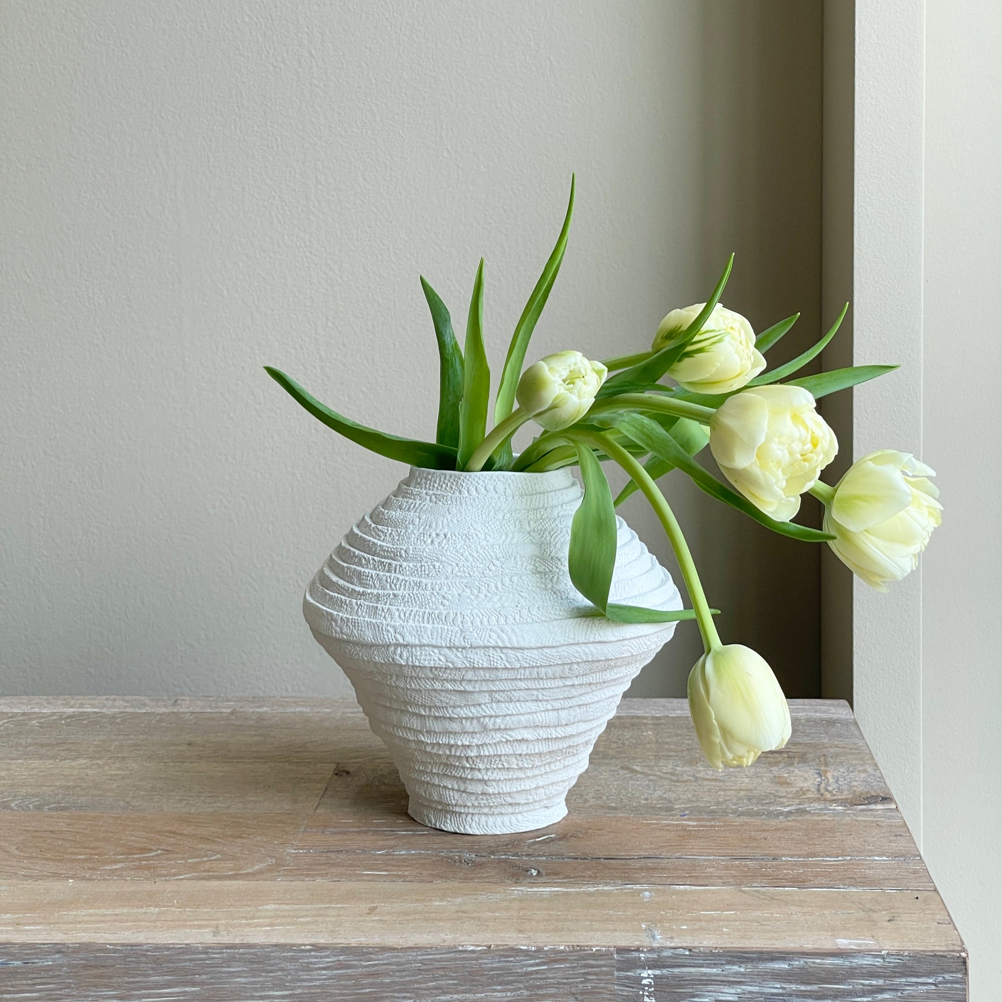 Cone Lace Coil Vase (Large)