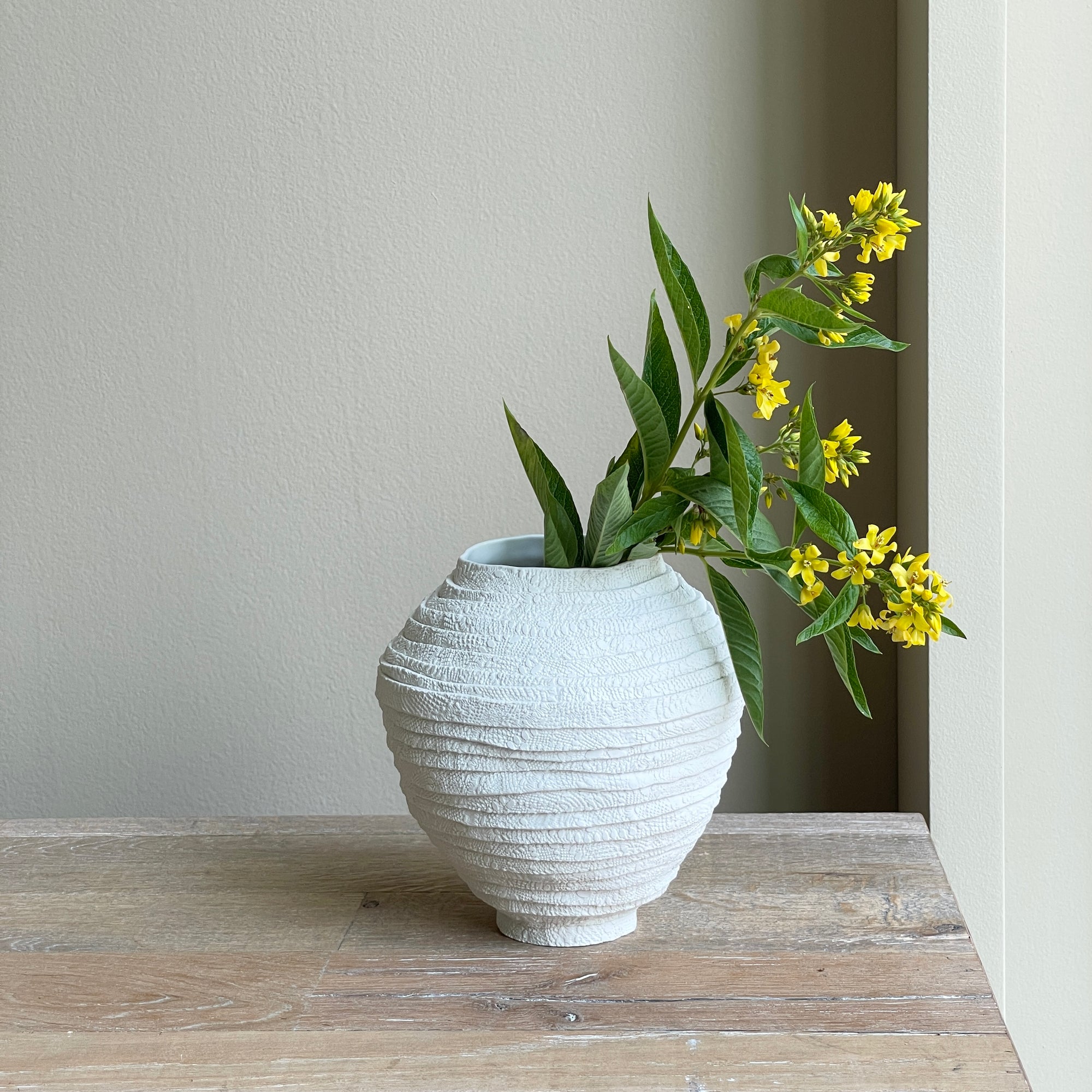 Barrel Lace Coil Vase (Large)