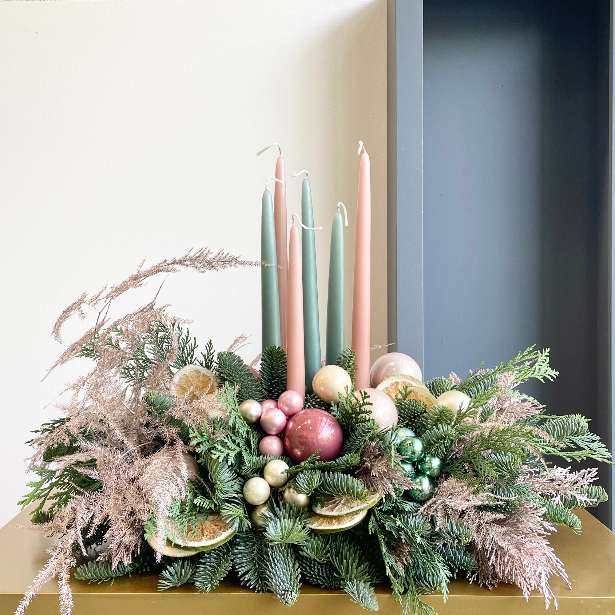 Geneva - Festive Candle Centerpiece