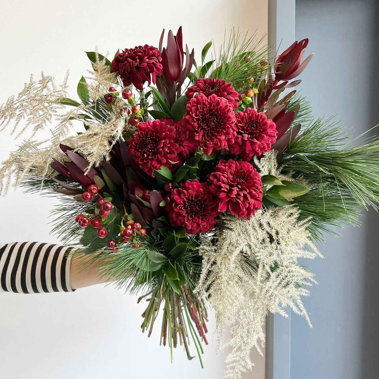 Bristol - Festive Bouquet