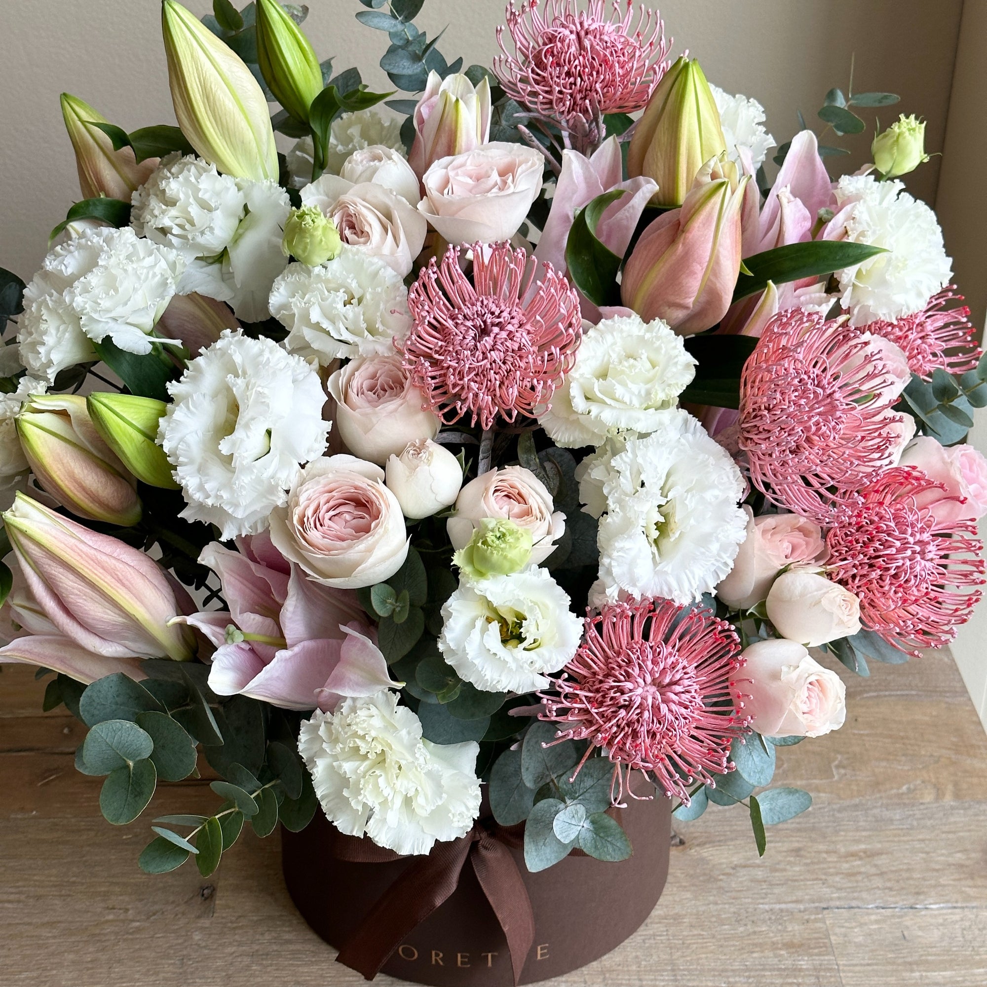 Devon - Box Arrangement