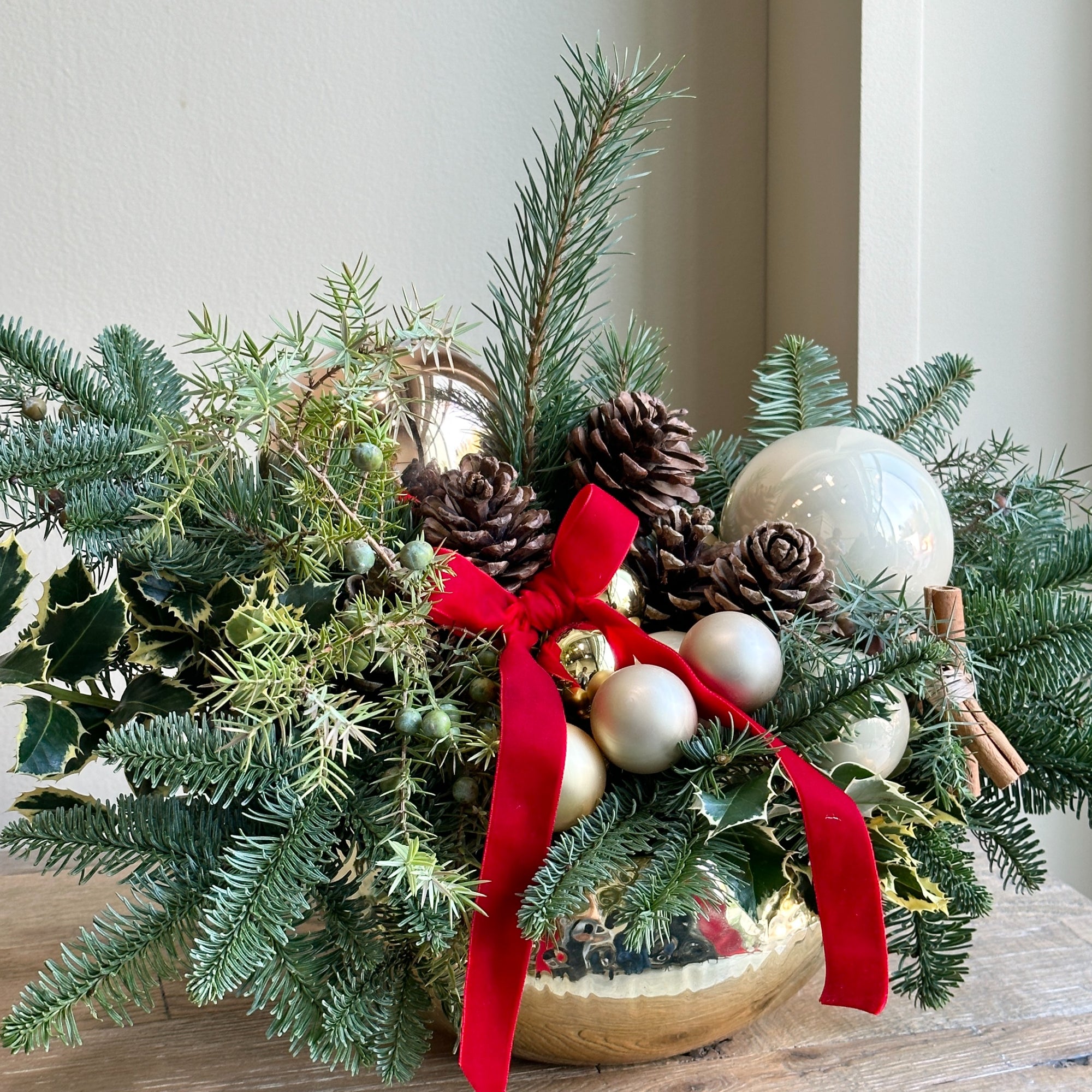 Hammond - Festive Centerpiece