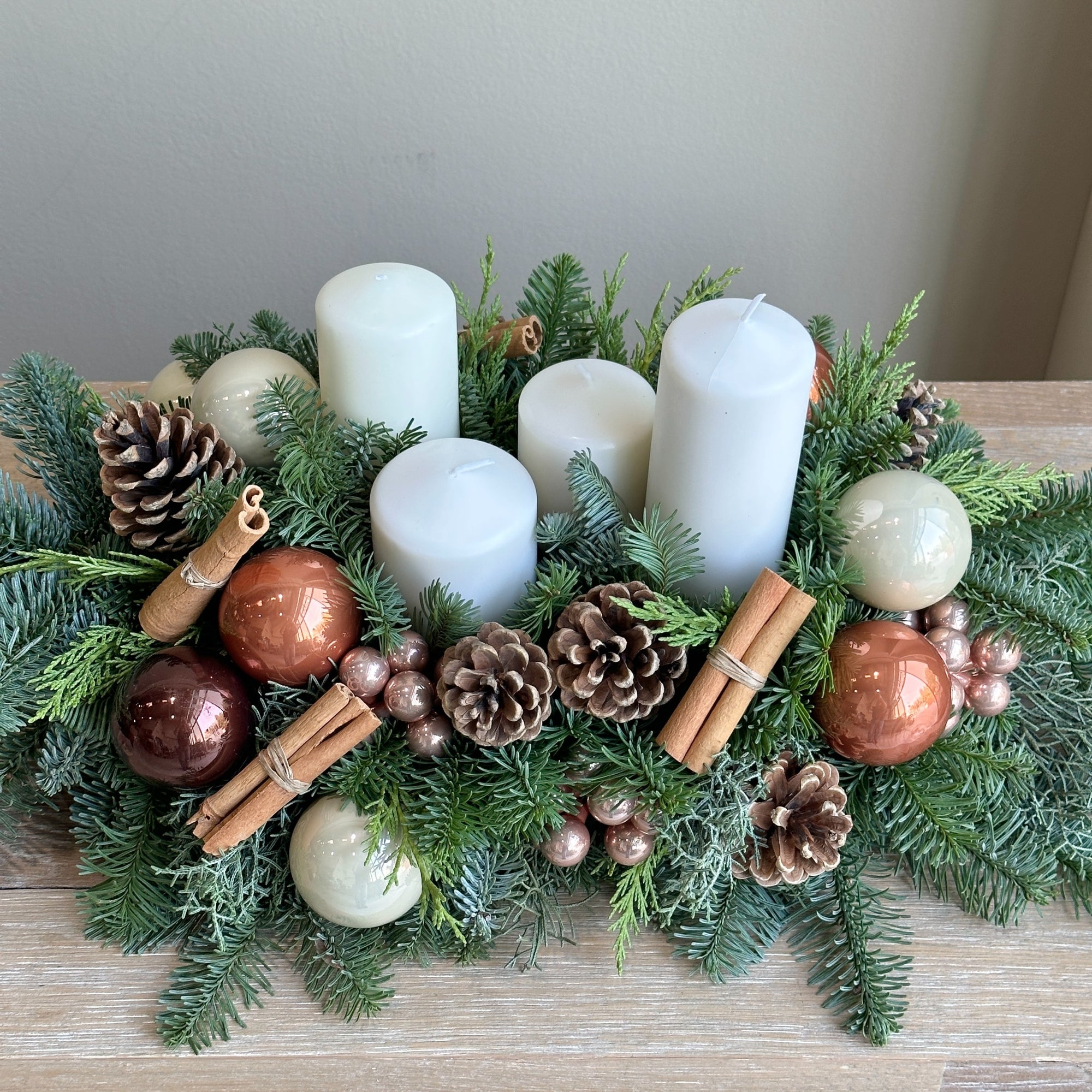 Melbourne - Candle Festive Centerpiece