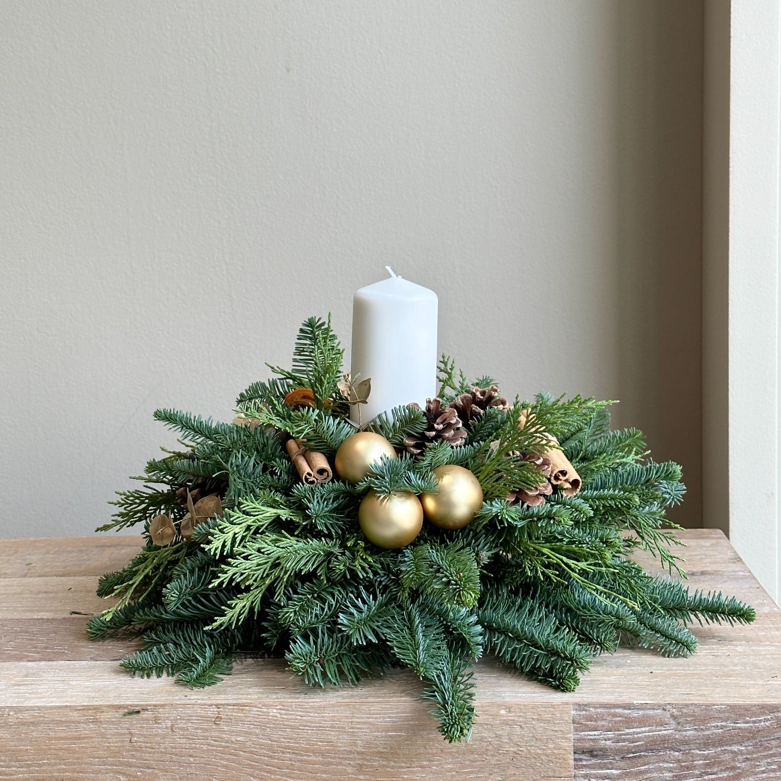 Pontevedra - Candle Festive Centerpiece