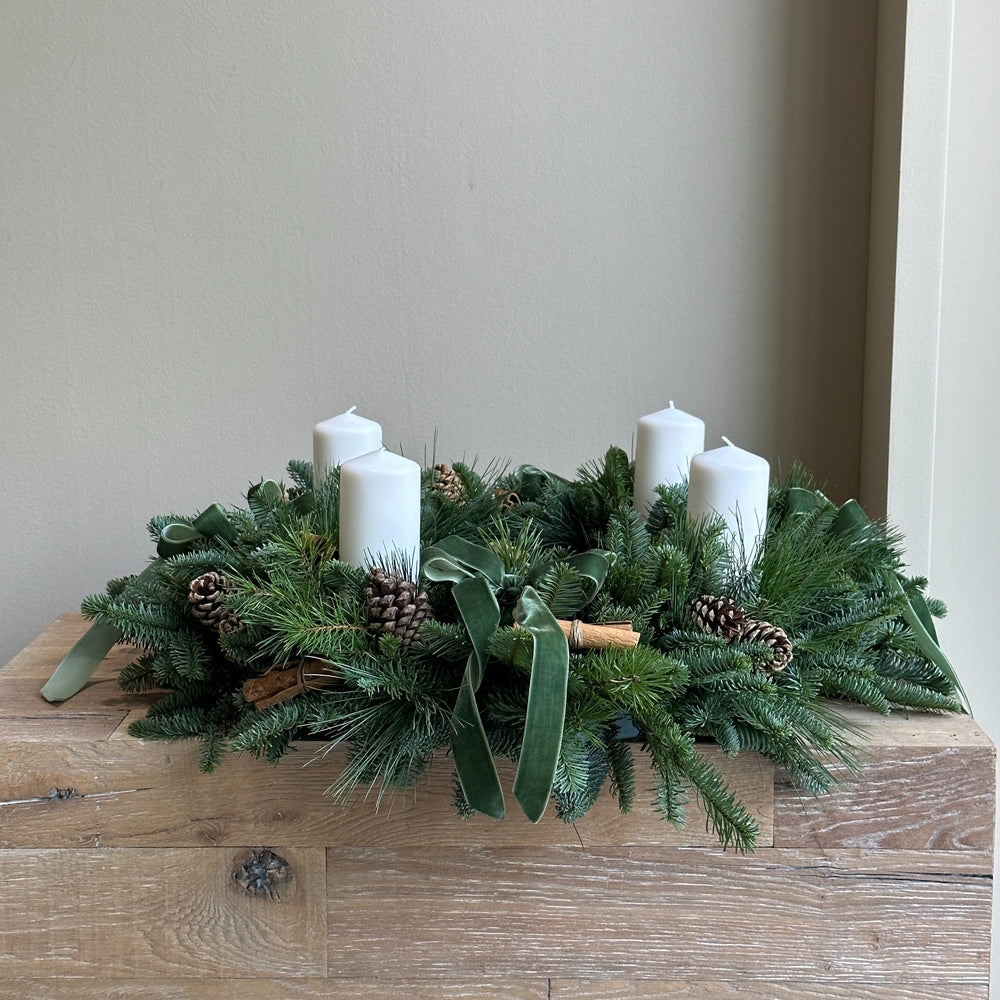 Williamsburg - Advent Candle Centerpiece