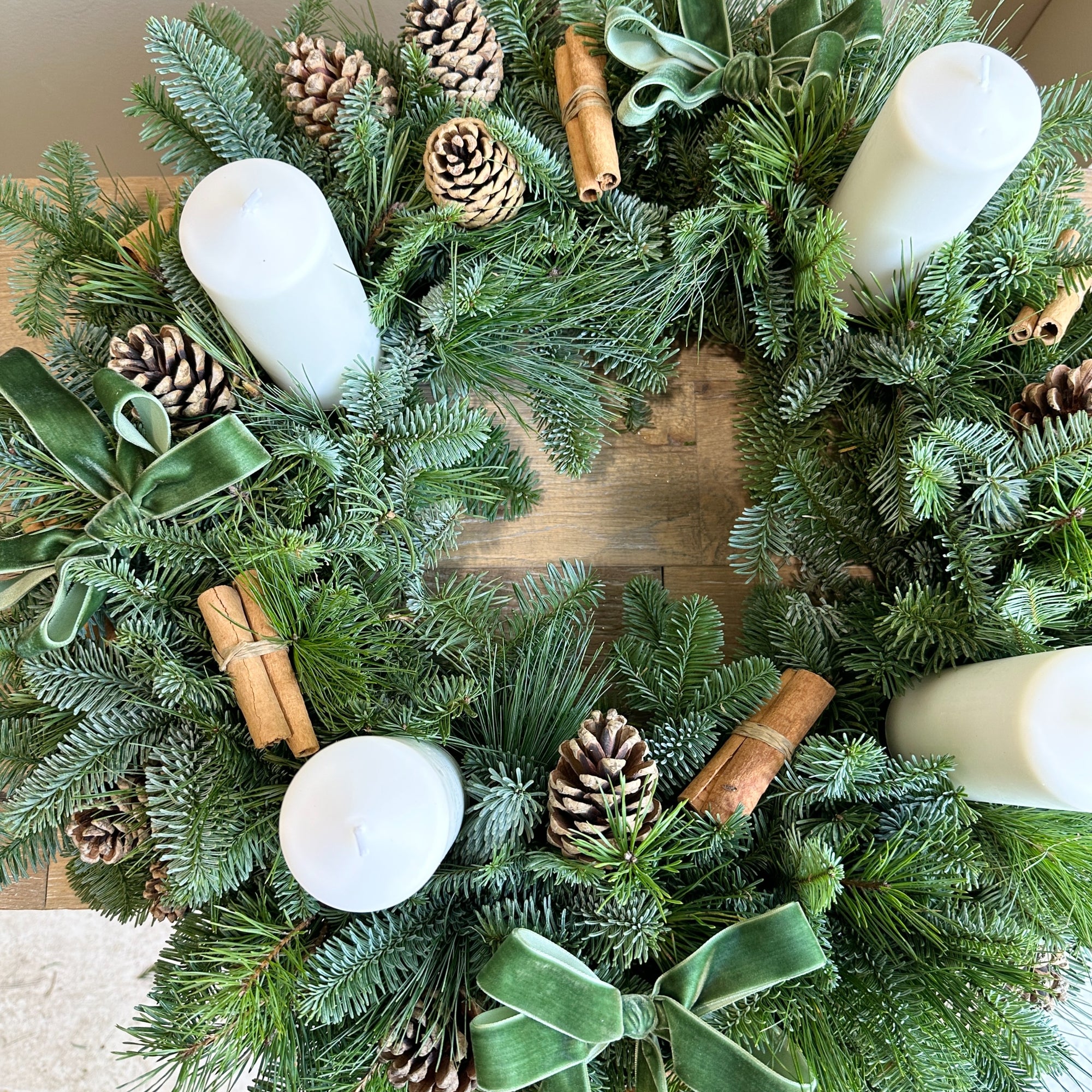 Williamsburg - Advent Candle Centerpiece