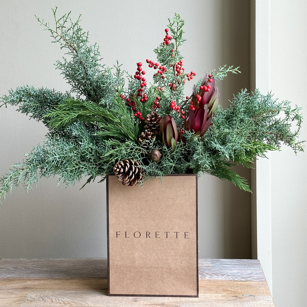 Florette Festive Gift Bag - Holiday Woodland Charm
