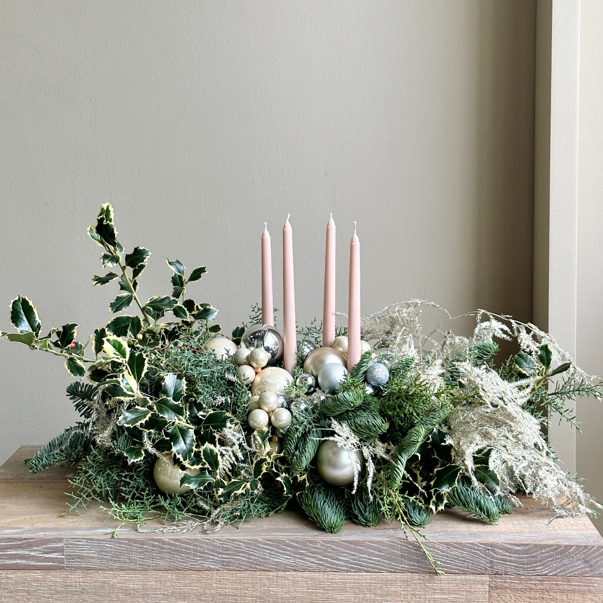 Seoul - Candle Festive Centerpiece