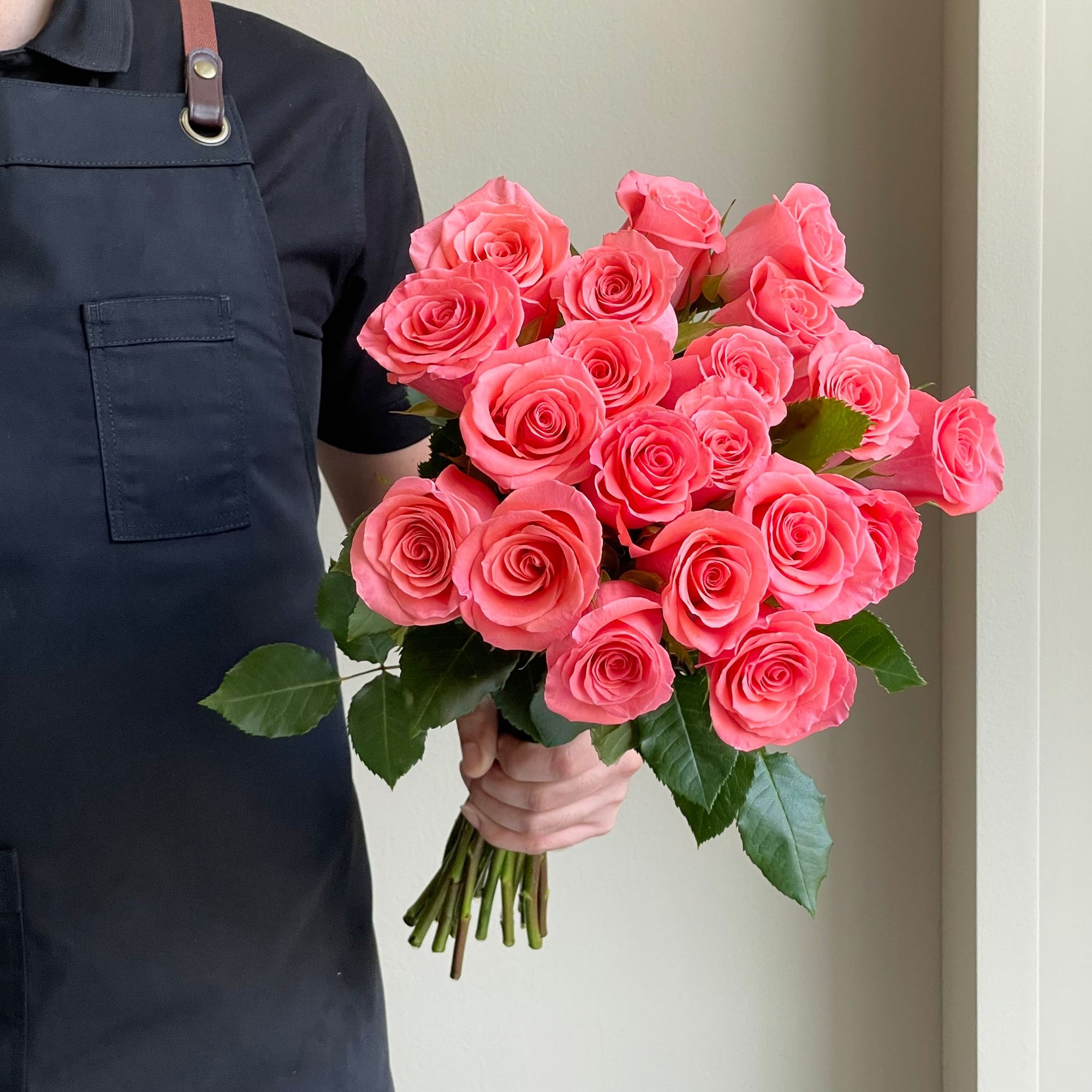 Roses - Amsterdam Salmon Pink (20 Stems)